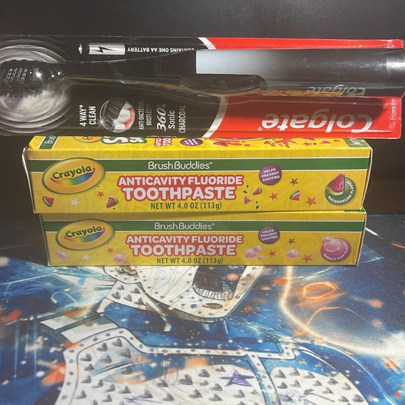 NWOT CRAYOLA BODY WASH AND TOOTHPASTE BUNDLE - Picture 2 of 3